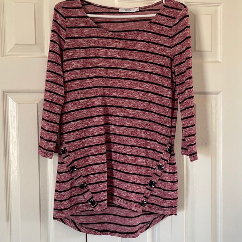 Super cute Ricki’s long shirt size S 🥰🥰